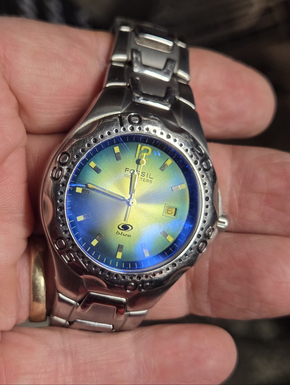 Fossil Blue 100 Meters Watch amazing blue dial.